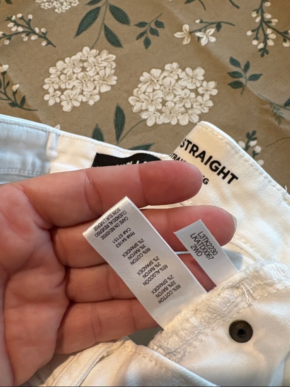 Carl Lagerfeld size 10 white jeans 1803 - Picture 9 of 9